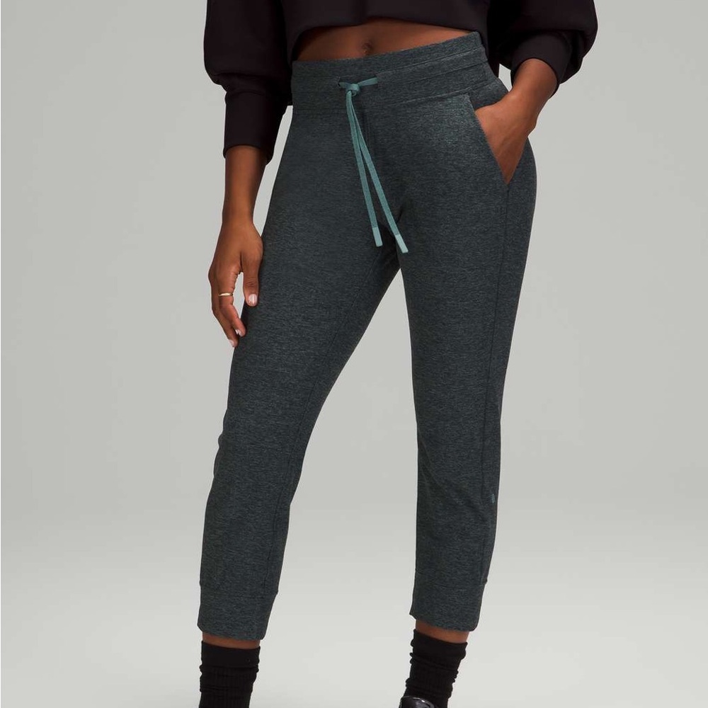 Lululemon Ready to Rulu Jogger